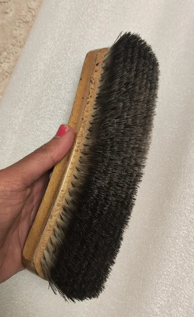 SPAZZOLA DI LEGNO per vestiti