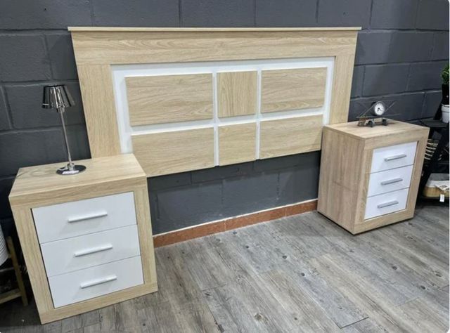 Cabecero y Mesitas de Noche Madera Clara
