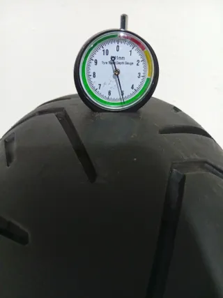 180 65 16 81H BRIDGESTONE BATTLE CRUISE H50 R