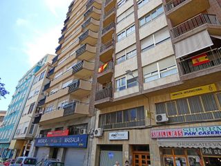 Garaje en venta en Mercado en Alicante