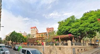 Garaje en venta en Mercado en Alicante