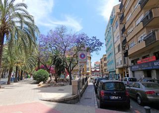 Garaje en venta en Mercado en Alicante