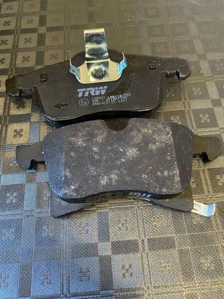 Pastillas de freno GDB 1668 juego de 4.