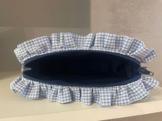 Estuche hecho a mano con volante