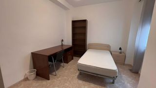 Piso en alquiler en Camino de Ronda - Rosaleda en Granada