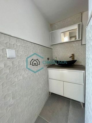 Casa adosada en venta en Lavadores en Vigo