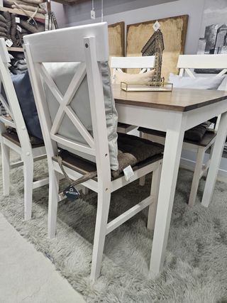 NOVEDAD DESCUENTO Conjunto de mesa y cuatro sillas