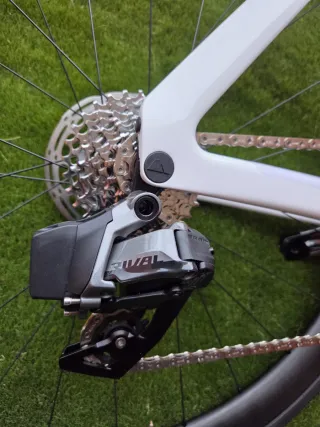 Canyon Aeroad CF SLX AXS Pro NUEVA