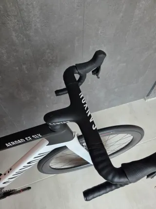 Canyon Aeroad CF SLX AXS Pro NUEVA