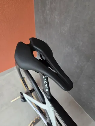 Canyon Aeroad CF SLX AXS Pro NUEVA