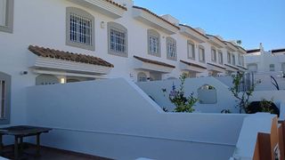 Casa adosada en venta en Los Naranjos - Las Brisas en Marbella