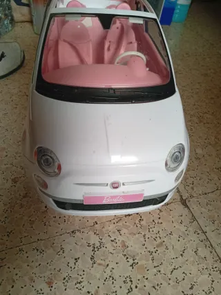 Coche Barbie Fiat 500 Blanco y muñecas barbie