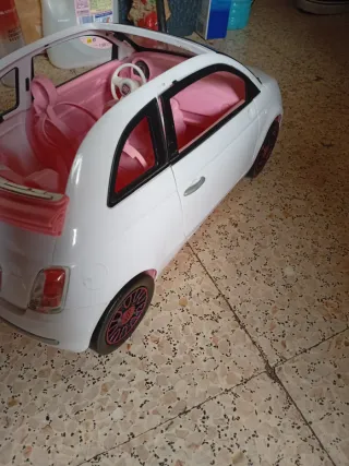 Coche Barbie Fiat 500 Blanco y muñecas barbie
