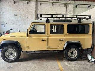 Land Rover Defender 2007