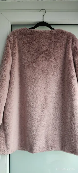 Chaquetón mujer pelo rosa palo, talla única.