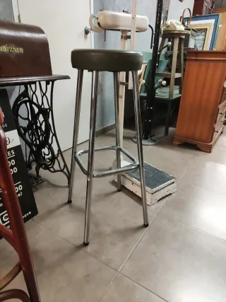 Taburete alto vintage