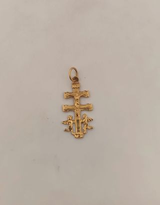 Colgante Cruz Caravaca con ángeles