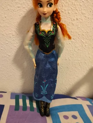 Muñeca Anna Cantarina Frozen