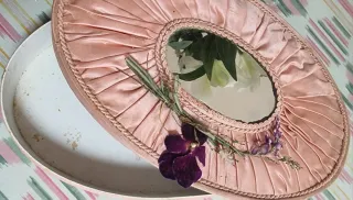 Caja antigua con espejo