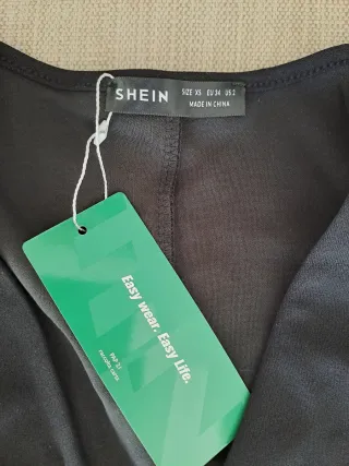 Chaleco negro crop top