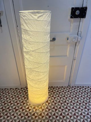 Lámpara de pie de papel Ikea