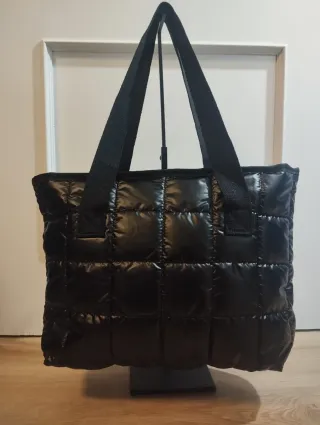 Bolso negro acolchado