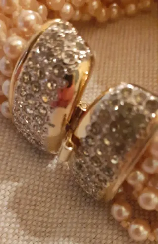 Orologio bracciale perle e strass oro