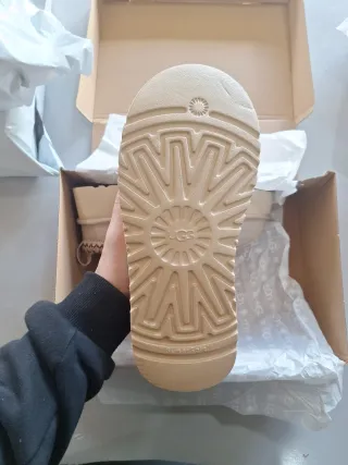 Ugg Tazz Beige Talla 38