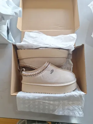 Ugg Tazz Beige Talla 38