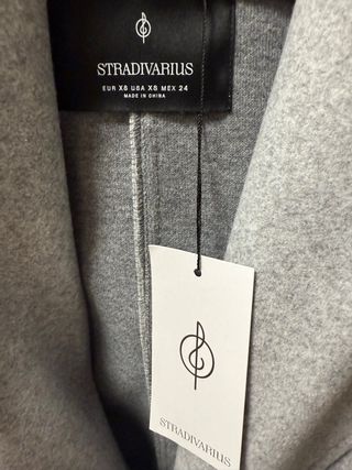 Gabardina Stradivarius Gris Talla XS