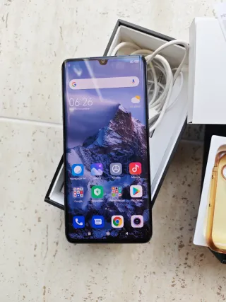 Xiaomi Mi Note 10  ,128gb, 6,47" ,Amoled, 5260mAh.