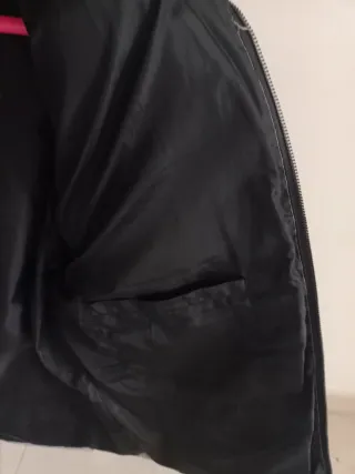 Chaqueta gris acolchada