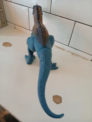 Jurassic World Carcharodontosaurus Figura