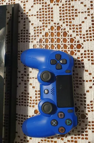 Playstation 4 Fat 1TB Nera + Controller