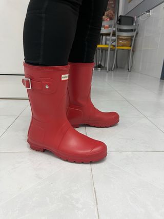 Botas de agua Hunter rojas con calcetines
