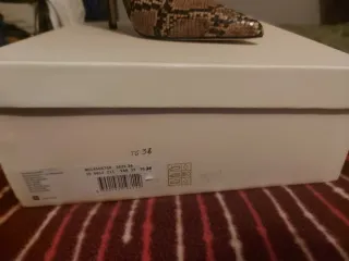 Stivaletti Motivi maculati tacco alto n 38