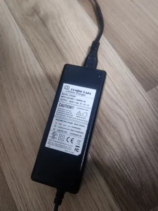 Patinete Eléctrico Ecogyro Negro usado