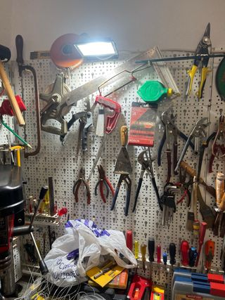 Banco y panel de herramientas 2,30M x 0,55 M