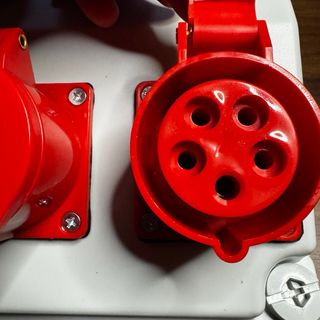 Distribuidor pared Randaco con disyuntor