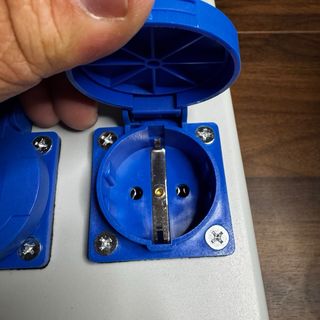 Distribuidor pared Randaco con disyuntor