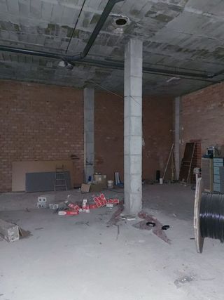 Local comercial en venta en Úbeda