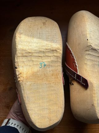 Zuecos de madera talla 37