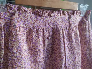 Falda estampada rosa y morada Talla L