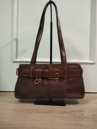 Bolso marrón con cinturón