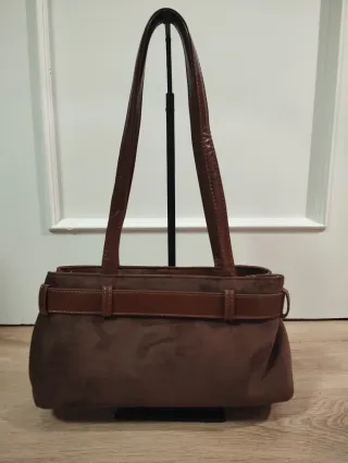 Bolso marrón con cinturón