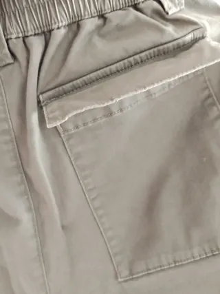 Pantalón verde jogger