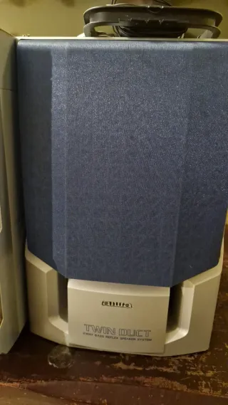 Minicadena Aiwa CD/Radio Doble Cassette