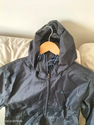 Chubasquero impermeable Quechua azul marino