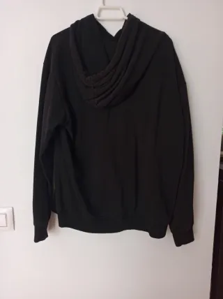 Sudadera básica negra talla S