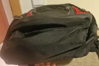 Mochila de montaña negra